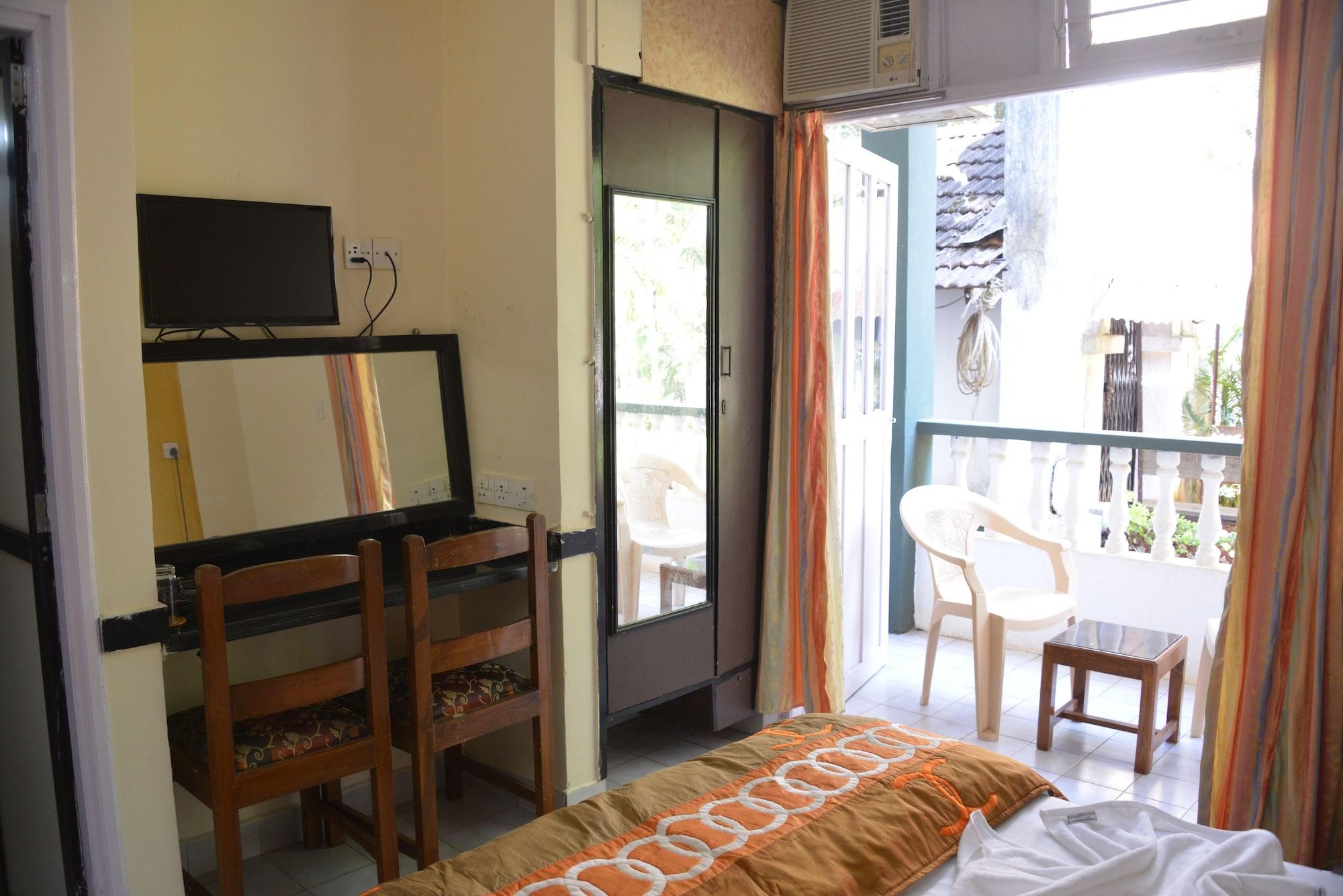 Summerville Beach Resort Candolim Extérieur photo