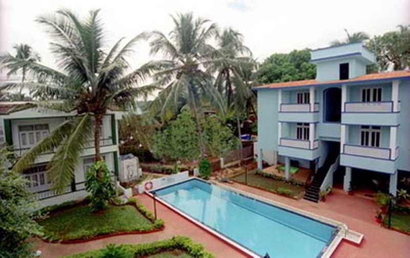 Summerville Beach Resort Candolim Extérieur photo