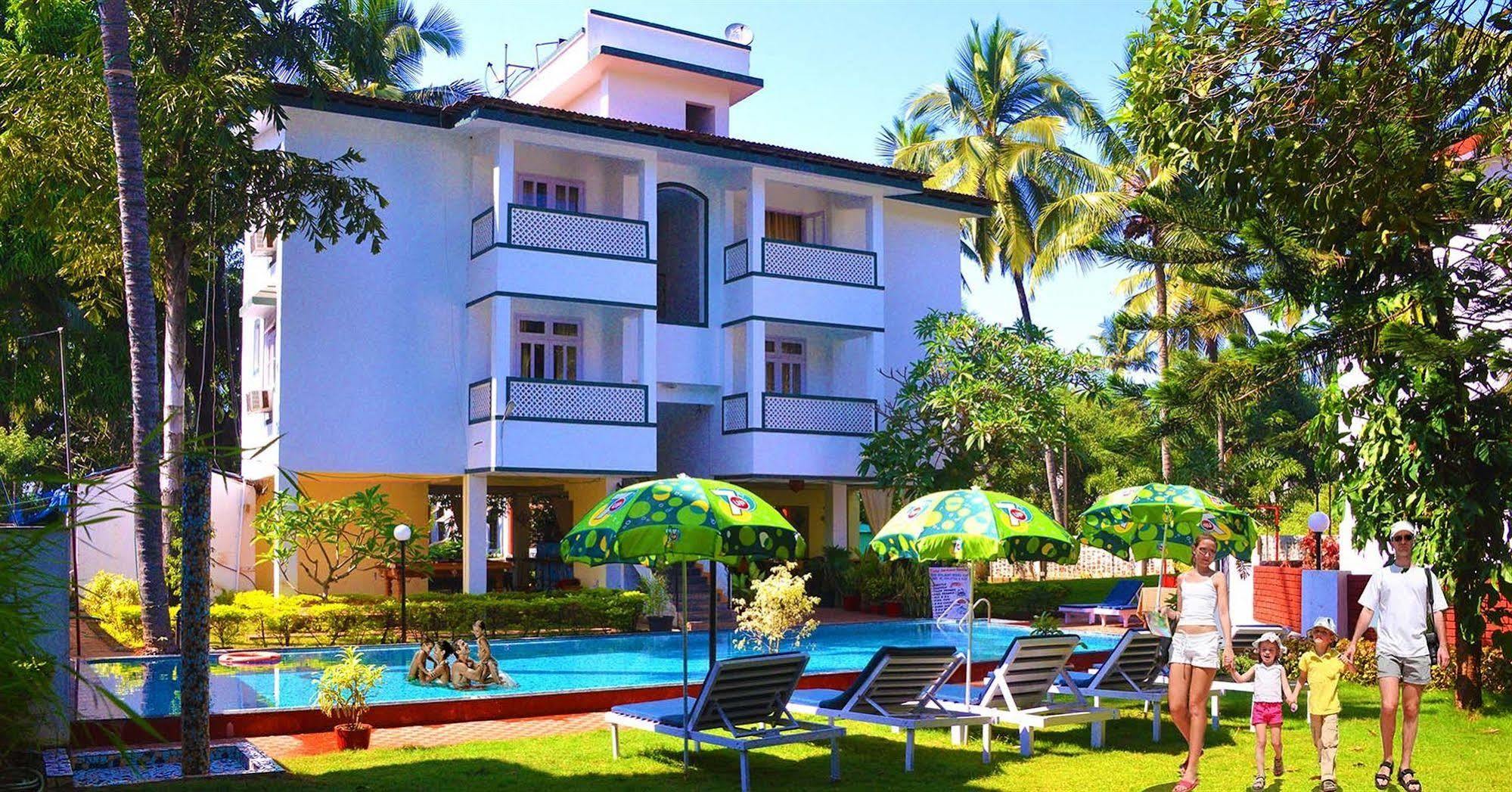 Summerville Beach Resort Candolim Extérieur photo